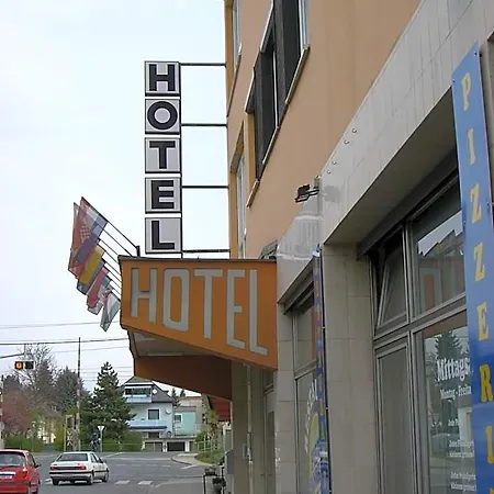 Alpen.adria.stadthotel ホテル