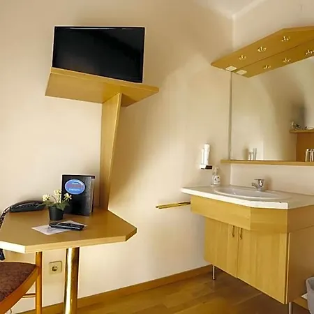 ホテル Alpen.adria.stadthotel クラーゲンフルト